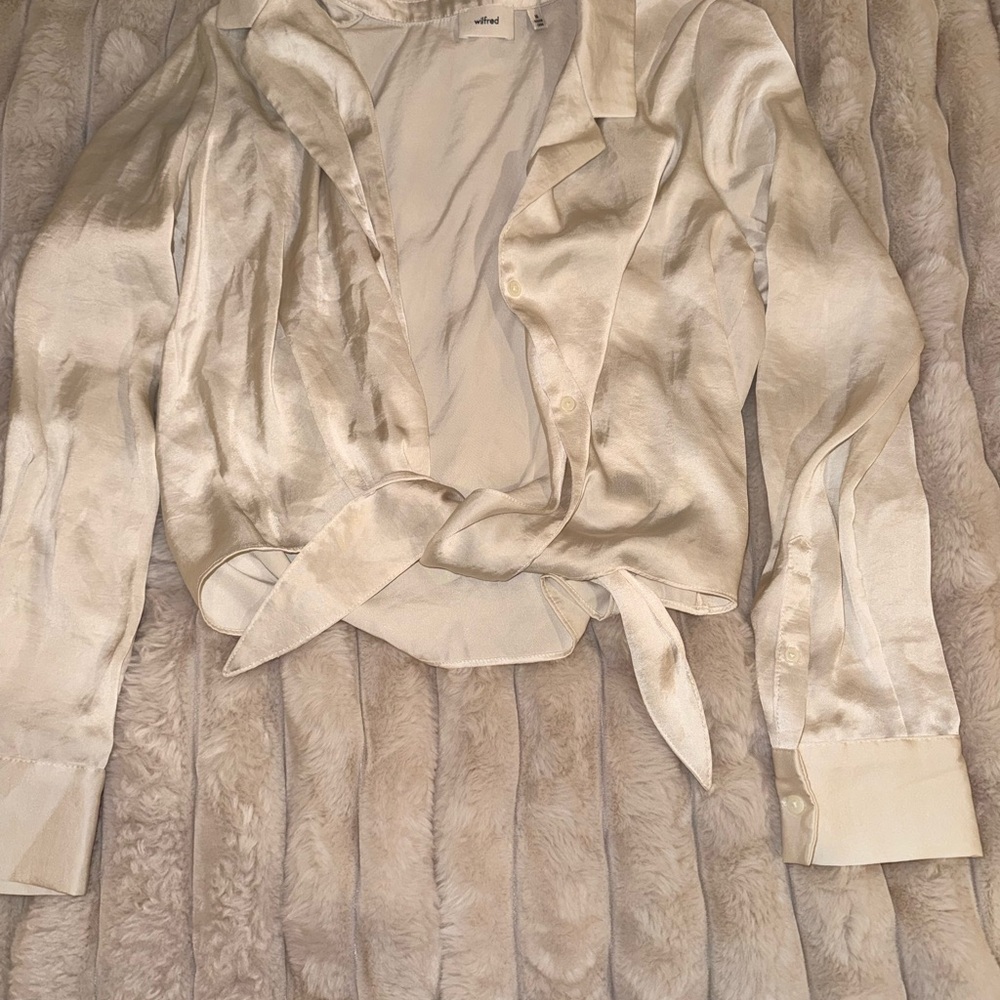 Aritzia Wilfred Cream Satin Top